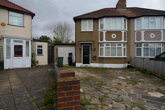 3 Bedroom Semi-Detached House To Rent In Hazelmere Gardens, Worcester Park, KT4
