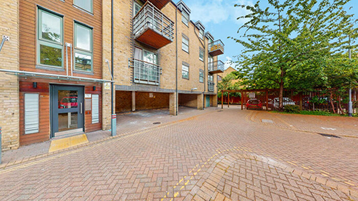 1 Bedroom Flat For Sale In Hewetts Quay, Abbey Road, Barking, Barking And Dagenham, IG11