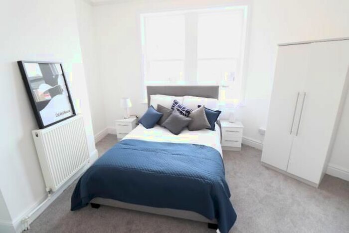 1 Bedroom Flat To Rent In Burnley Road East, Rossendale, BB4