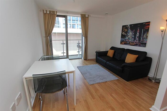 1 Bedroom Flat To Rent In Whitehall Quay, Leeds, LS1