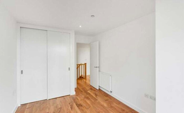 2 Bedroom Flat To Rent In Lanhill Road, London, W9