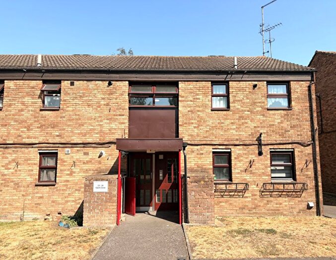 2 Bedroom Flat For Sale In Clark Close, Erith, DA8