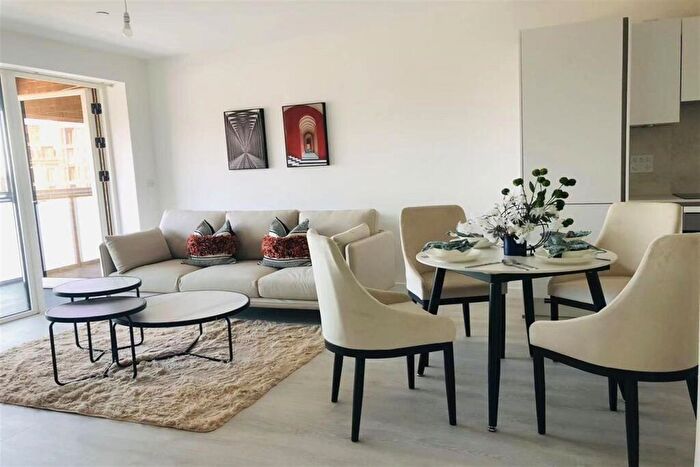 1 Bedroom Flat To Rent In Winter Apartments, East Acton Lane, W3