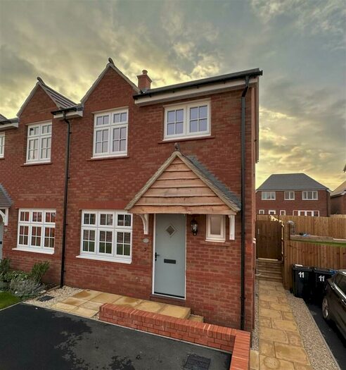 3 Bedroom Semi-Detached House To Rent In Bridgestone Avenue, Castle Donington, Derby, DE74