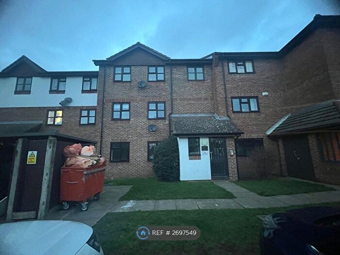 2 Bedroom Flat To Rent In Palliser Drive, Rainham, RM13