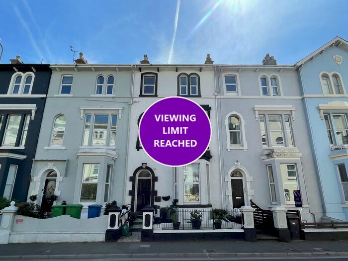 1 Bedroom Flat To Rent In Orchard Gardens, Teignmouth, TQ14