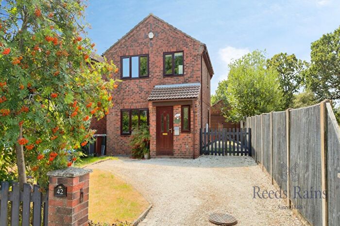 3 Bedroom Detached House For Sale In Park Lane, Barlow, Selby, North Yorkshire, YO8