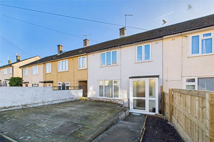 3 Bedroom Terraced House For Sale In Bourne Road, Moredon, Swindon, SN2