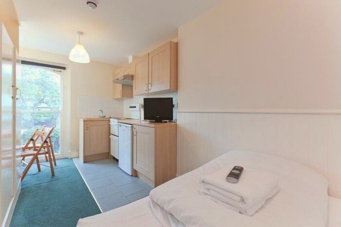 Studio To Rent In Belsize Avenue, London, NW3