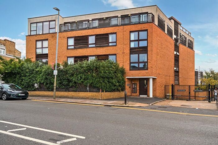 1 Bedroom Flat For Sale In Merton Road, London, SW18
