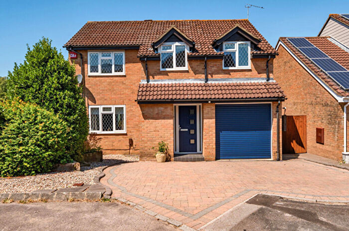 4 Bedroom Detached House For Sale In Ennerdale Close, Waterlooville, Hampshire, PO8