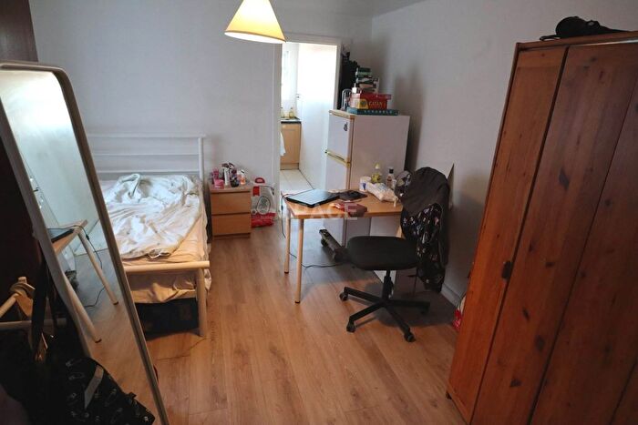 1 Bedroom Studio To Rent In Whitley Street, Reading, RG2