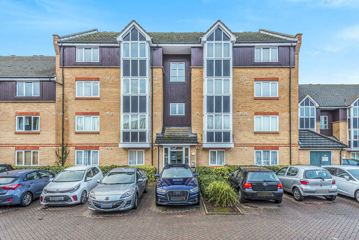 2 Bedroom Apartment To Rent In Faraday Road, Guildford, GU1