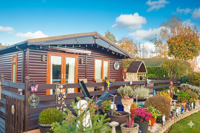 2 Bedroom Park Home For Sale In Lakeside, Orchard Park, Station Road, Hubberts Bridge, Boston, PE20