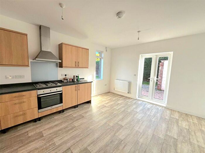 3 Bedroom Bungalow To Rent In New Lane, Havant, Hampshire, PO9