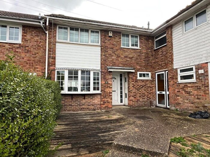 3 Bedroom Terraced House For Sale In Mackenzie Way, Gravesend, DA12