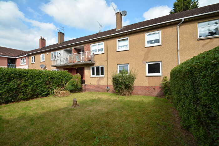3 Bedroom Flat To Rent In Howgate Avenue, Glasgow, Glasgow City, G15