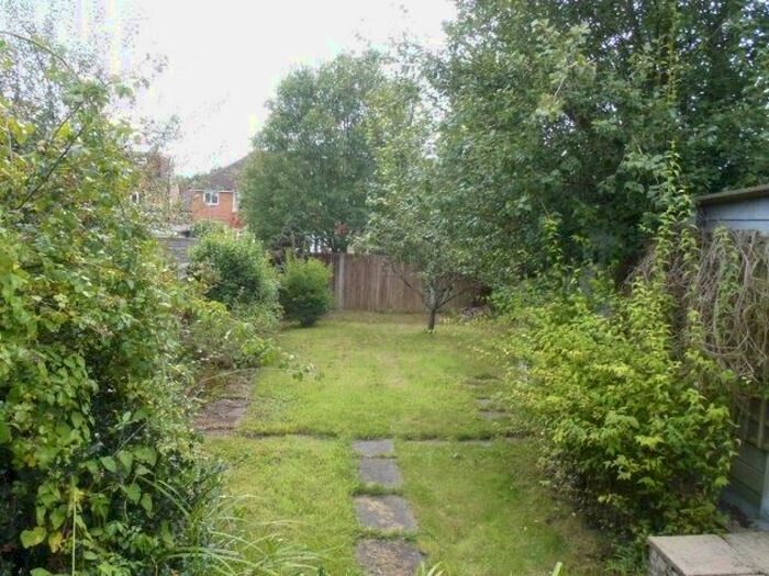 4 Bedroom Semi-Detached House To Rent In West Finchley, London, N12