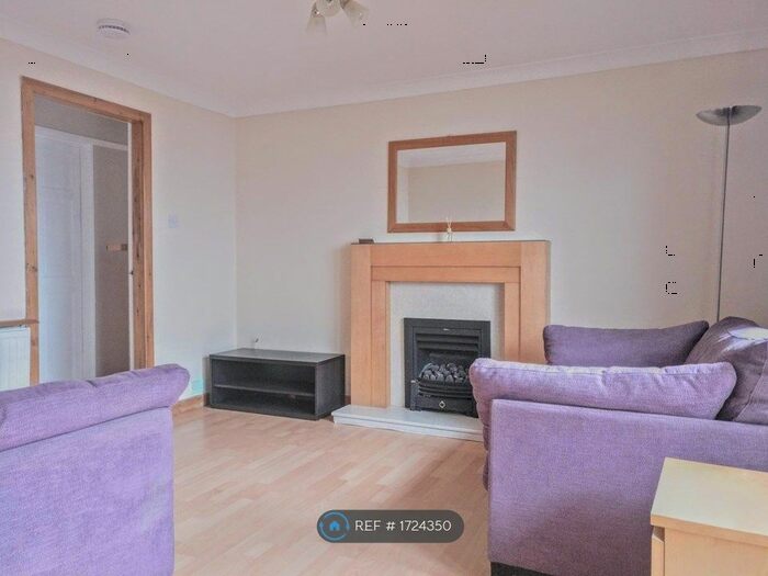 2 Bedroom Flat To Rent In Cowane Street, Stirling, FK8