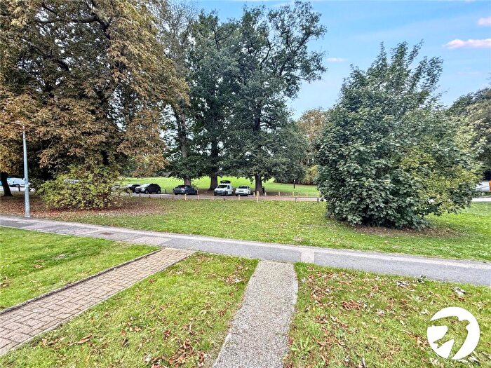 3 Bedroom Bungalow For Sale In Andrews Walk, Sittingbourne, Kent, ME10