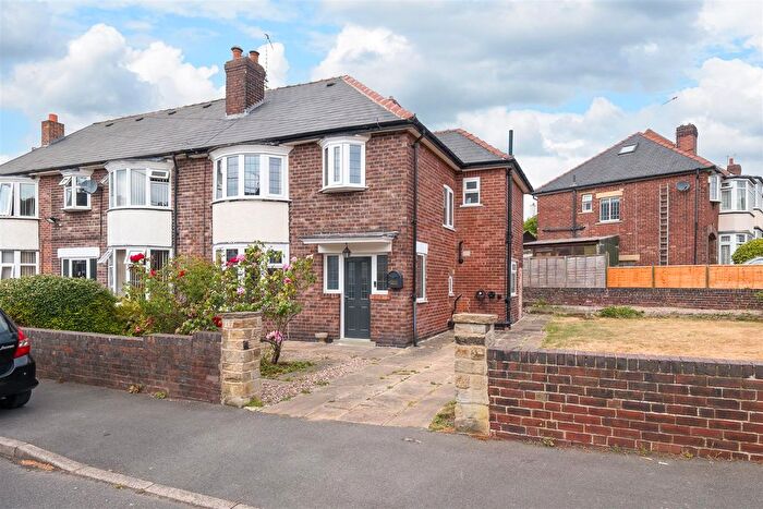 4 Bedroom Semi Detached House For Sale In Huntingdon Crescent, Sharrow, S11