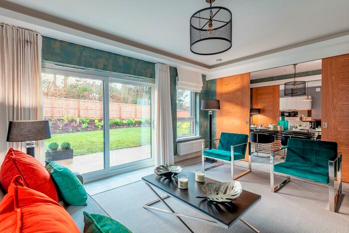 5 Bedroom Detached House For Sale In Stewart Gardens, Calico Road, Glasgow, G77