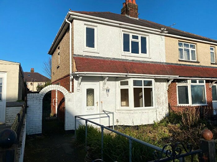 3 Bedroom Semi-Detached House To Rent In Honeysuckle Road, Southampton, Hampshire, SO16