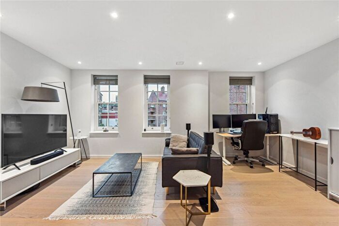 1 Bedroom Flat For Sale In Princelet Street, London, E1