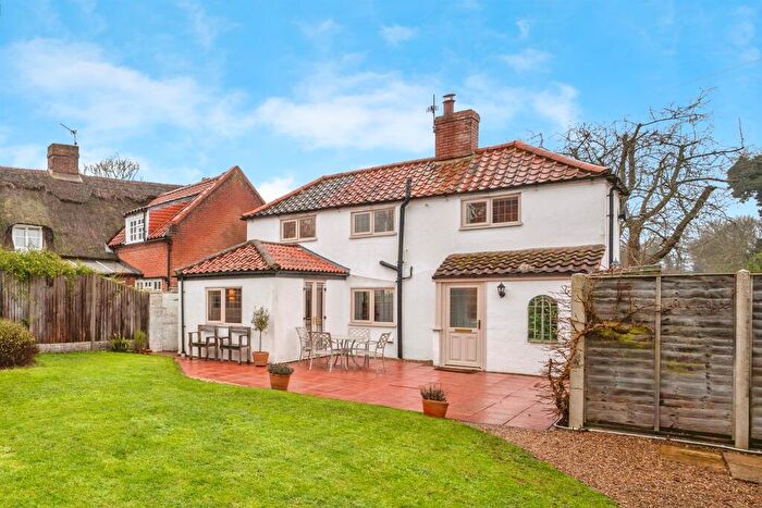 2 Bedroom Character Property For Sale In White Horse Lane, Briggate, North Walsham, NR28