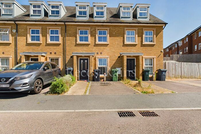 5 Bedroom Terraced House To Rent In Perrin Road, Dartford, Kent, DA1