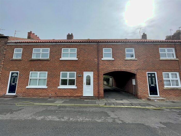 3 Bedroom Terraced House For Sale In High Street, Greatham, Hartlepool, TS25