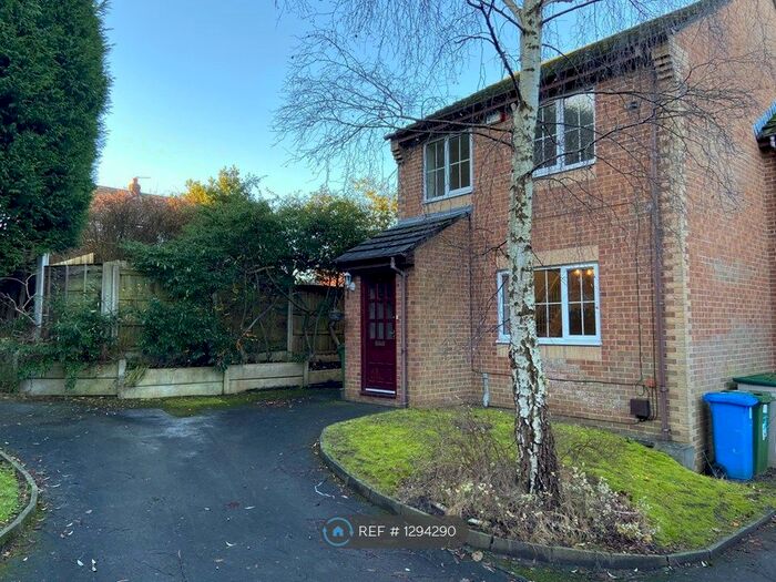 3 Bedroom Semi-Detached House To Rent In Berkeley Crescent, Hyde SK14