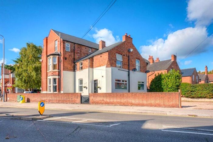 2 Bedroom Flat To Rent In Musters Road, West Bridgford, Nottingham, Nottinghamshire, NG2