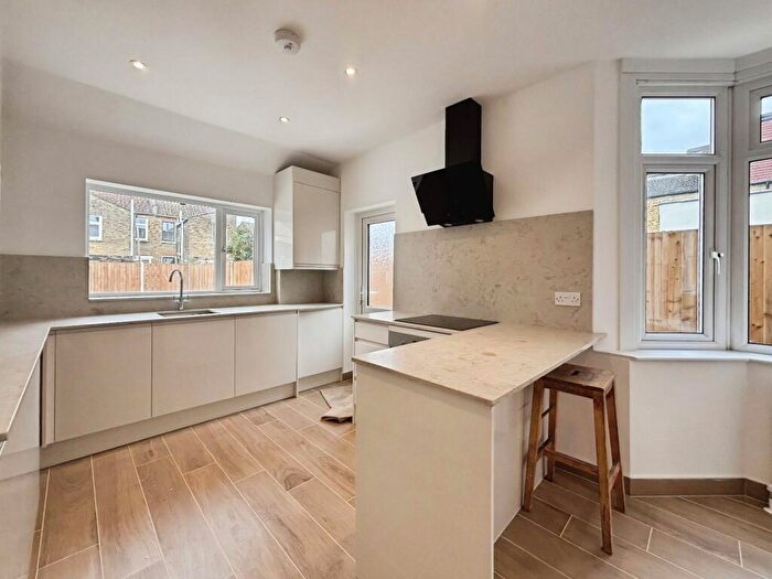 3 Bedroom Terraced House For Sale In Wanlip Road, London, E13