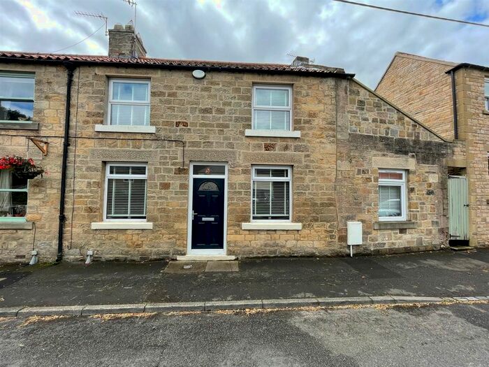 2 Bedroom Cottage For Sale In Winston Road, Staindrop, Darlington, DL2
