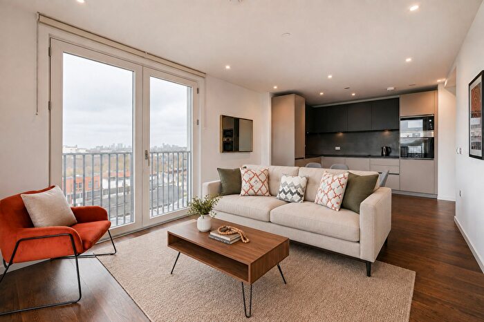 2 Bedroom Flat For Sale In Kingwood Apartments, Surrey Quays, SE8
