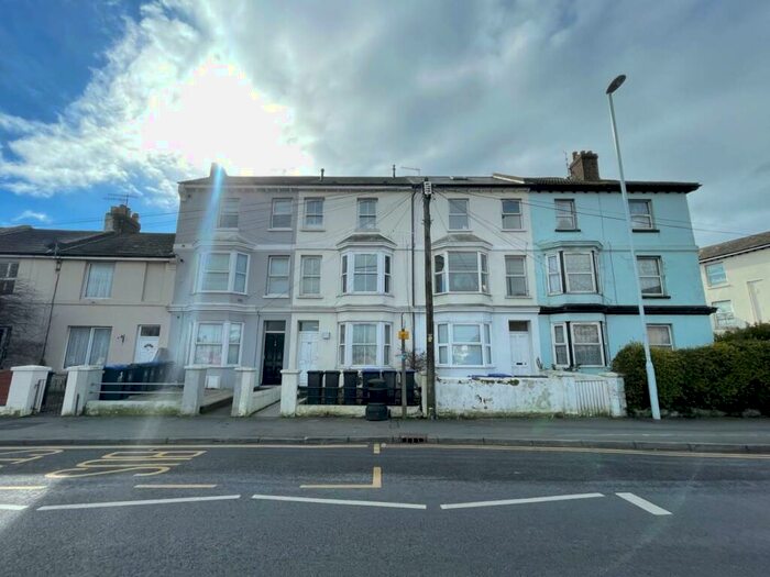 1 Bedroom Flat To Rent In Teville Road, Worthing, West Sussex, BN11