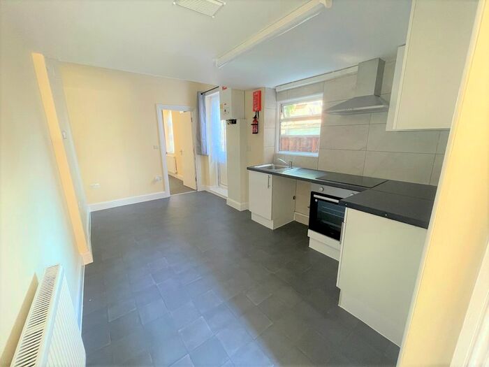 1 Bedroom Flat To Rent In Willows Terrace, Rucklidge Avenue, Harlesden, NW10