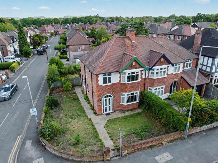 3 Bedroom Semi-Detached House For Sale In High Road, Chilwell, Nottingham, NG9