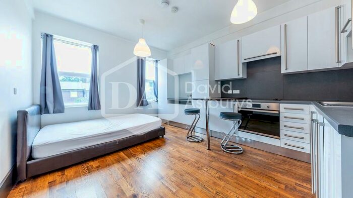 Studio To Rent In Park Road, Crouch End, London, N8