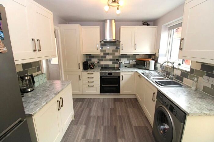 3 Bedroom Detached House For Sale In Millers Croft, Royston, Barnsley, S71