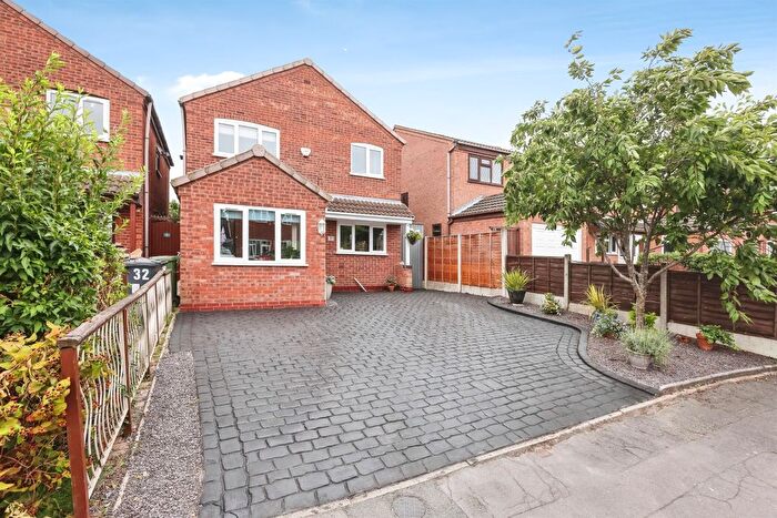4 Bedroom Detached House For Sale In Burrow Hill Close, Birmingham, B36