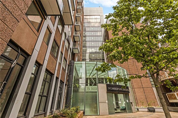 2 Bedroom Maisonette To Rent In Lewins Mead, Bristol, Somerset, BS1