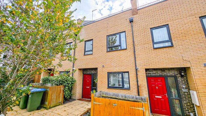 5 Bedroom Town House To Rent In Potter Close, Abbey Wood, London, SE2