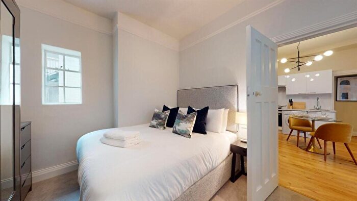 1 Bedroom Apartment To Rent In Park Road, St. John's Wood, NW8
