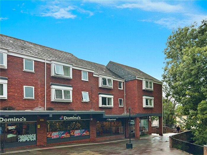 2 Bedroom Flat For Sale In Broadwater Road, Romsey, Hampshire, SO51