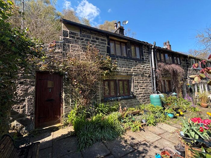 2 Bedroom End Of Terrace House For Sale In Hollins, Hebden Bridge, HX7