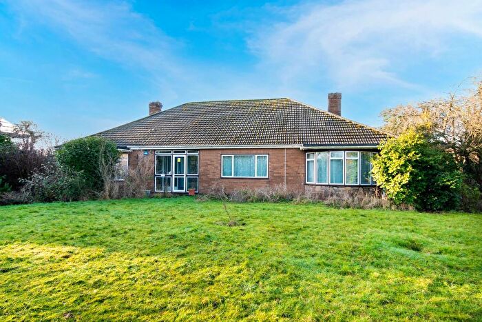 4 Bedroom Detached Bungalow For Sale In The Green, Finningley, Doncaster, DN9
