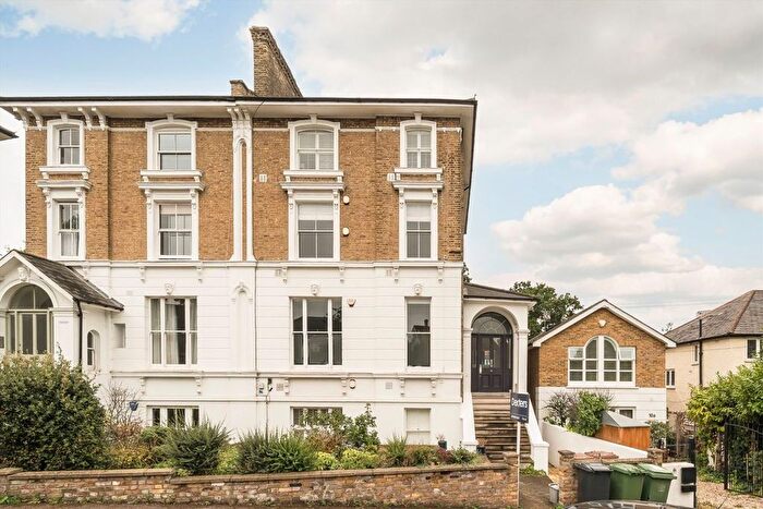 2 Bedroom Flat To Rent In Belmont Grove, Lewisham, SE13
