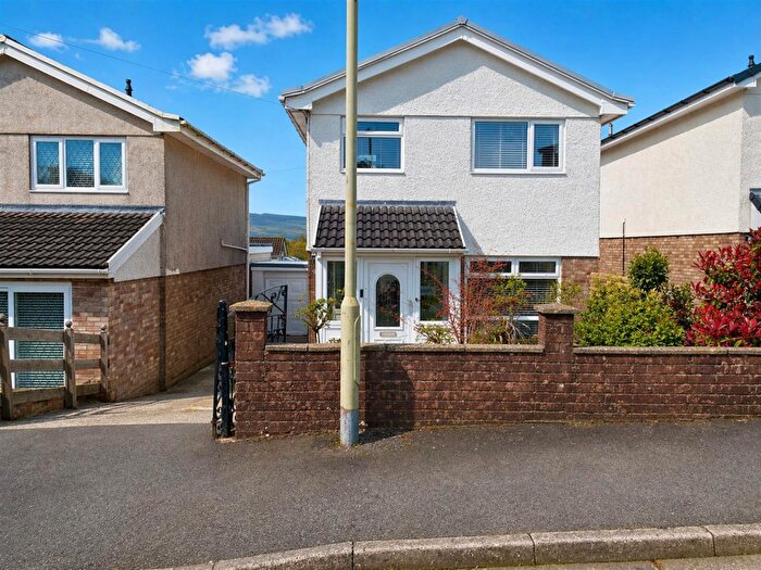 3 Bedroom Detached House For Sale In Camellia Close, Aberdare, CF44
